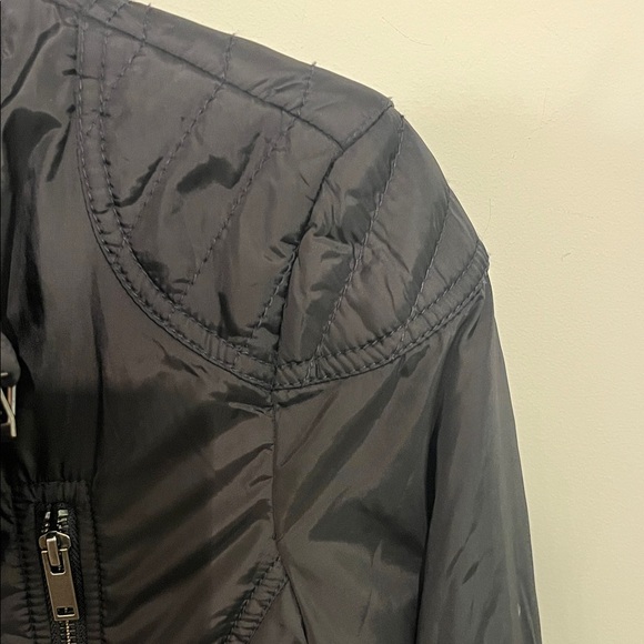 Banana Republic Classic Black Windbreaker - Picture 5 of 7